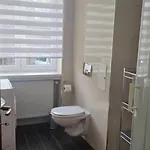 Schoene Vollausgestattete Gaestewohnung Direkt In Der Gartenstadt Und Naehe Geiseltalsee 2402